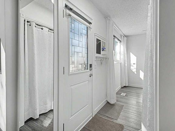 4th image of 203 Lynnview Rd SE #8N