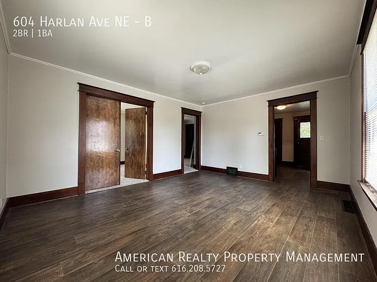 604 Harlan Ave NE #B — Photo 2