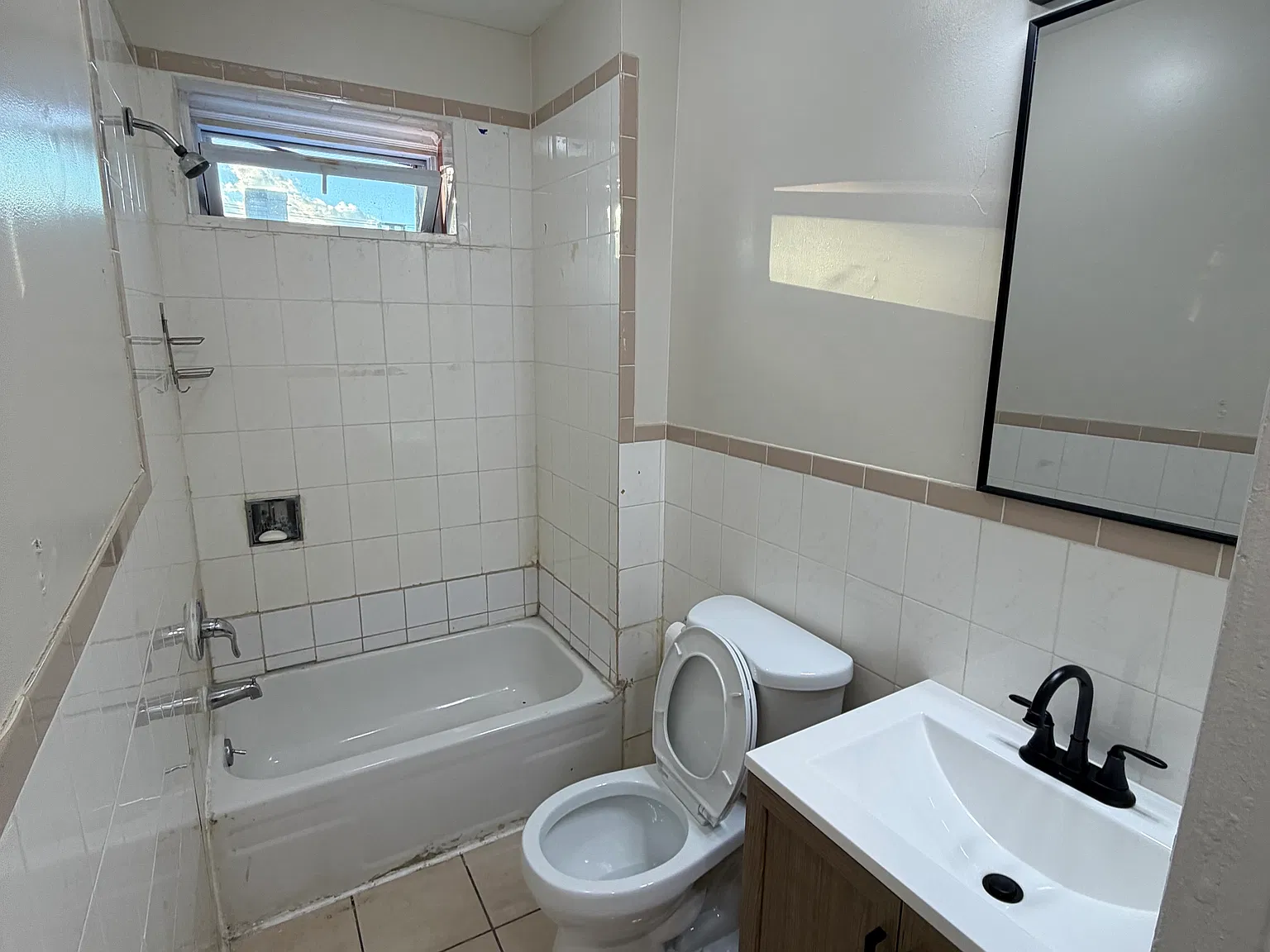 2 bed, 840 sqft, $1,200 — Photo 2