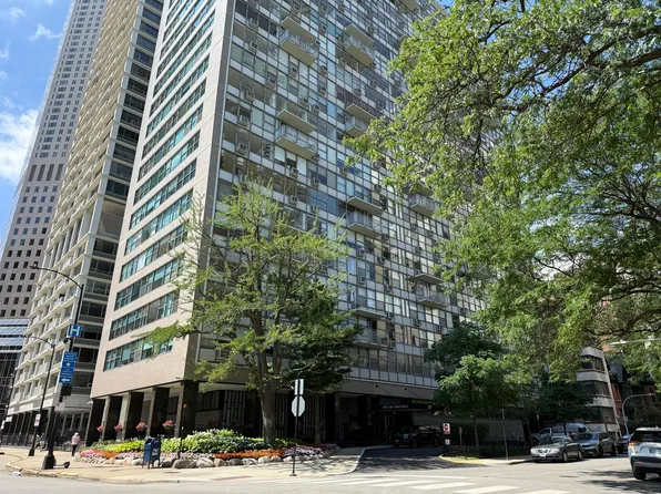 1000 N Lake Shore Dr APT 2206, Chicago, IL 60611