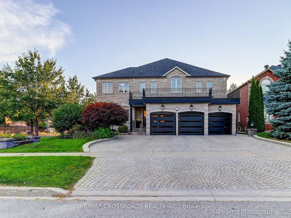 2 Mumberson Ct, Markham, ON L6C 1Y4