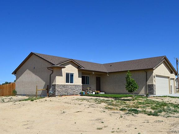 2nd image of 1265 N Platteville Blvd