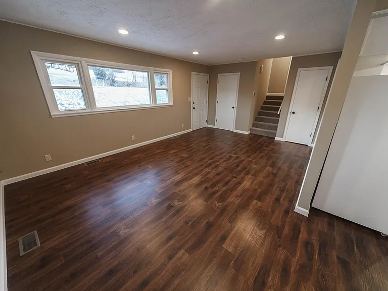 460 California St #4 — Photo 12