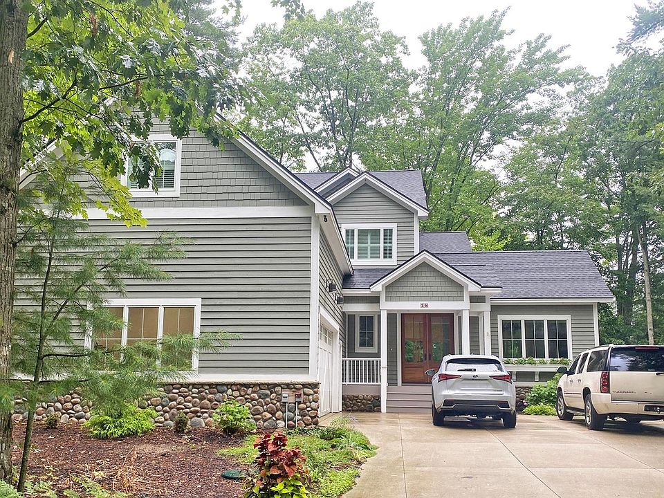 1st image of 18 Deer Park Dr
