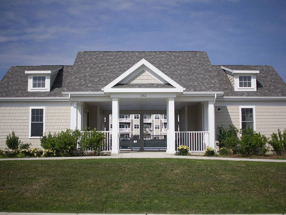 Pool House