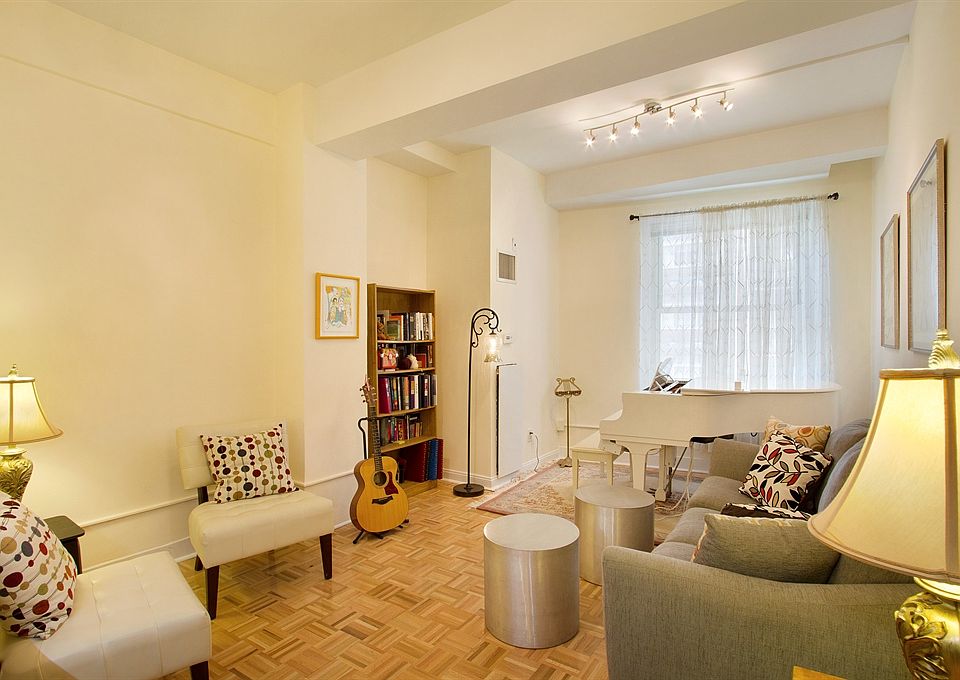 1st image of 88 Greenwich St APT 525