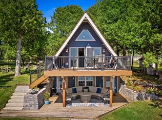 315 Freedom Rd, Oxford, WI 53952