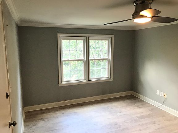 2nd image of 704 S Arlington Mill Dr