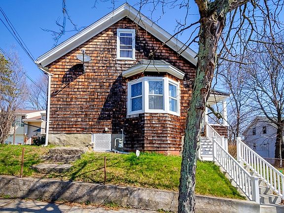 2nd image of 546 Snell St