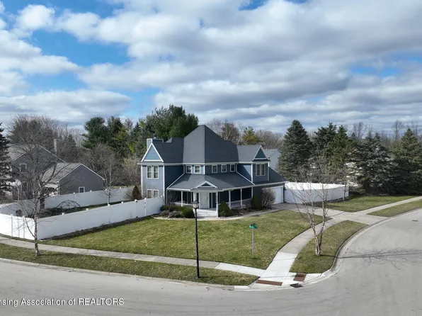 5577 Strawberry Ln, Haslett, MI 48840