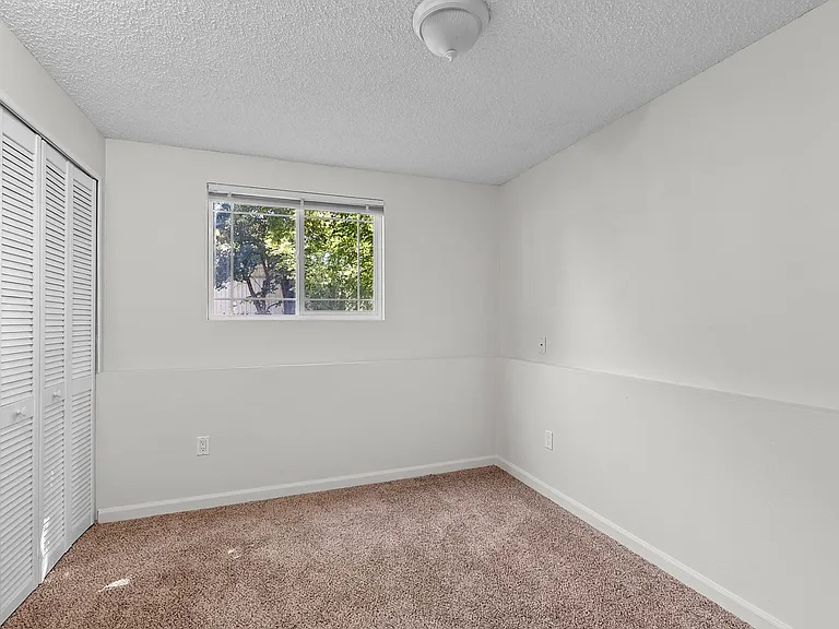 7906 N Dakota St — Photo 18