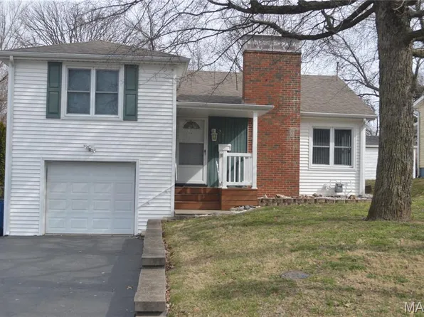 328 Sycamore St, Collinsville, IL 62234