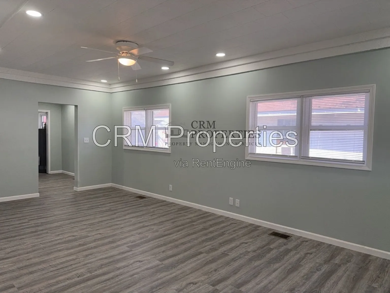 3 bed, 1.0 bath, 1064 sqft, $1,250 — Photo 2