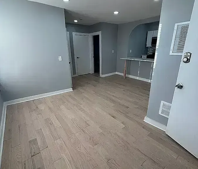 237 Davenport Ave #3 — Photo 2