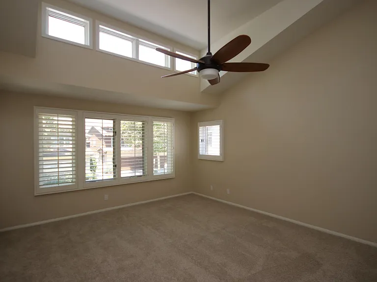 1074 Rocton Dr — Photo 27