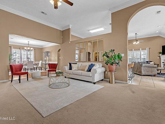 5th image of 6081 Coleman Rd