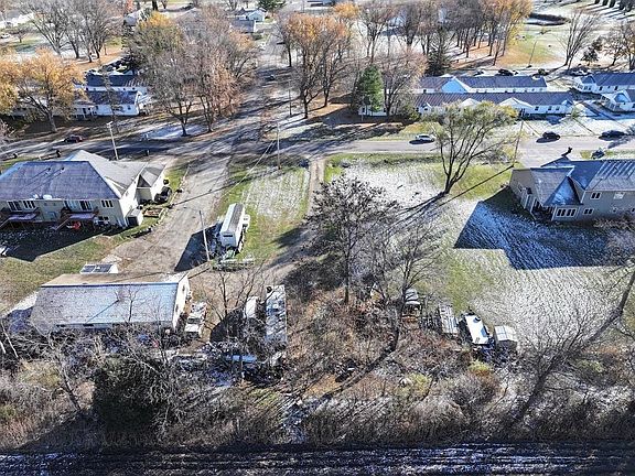 2nd image of L8 Western Ave