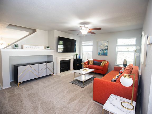 3rd image of 214 Adelaide Oaks
