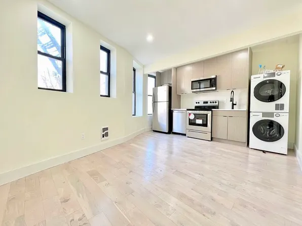 2112 Regent Place image 1 of 7
