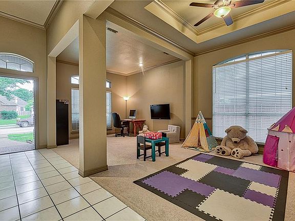 5th image of 1161 Valley Oaks Dr