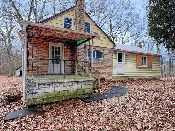 131 Bay Tree Ln, Butler, PA 16002