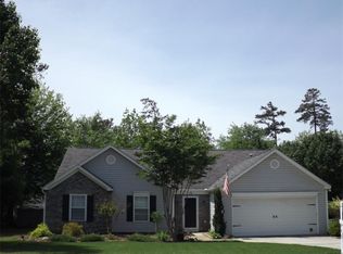440 Crested View Dr, Loganville, GA 30052