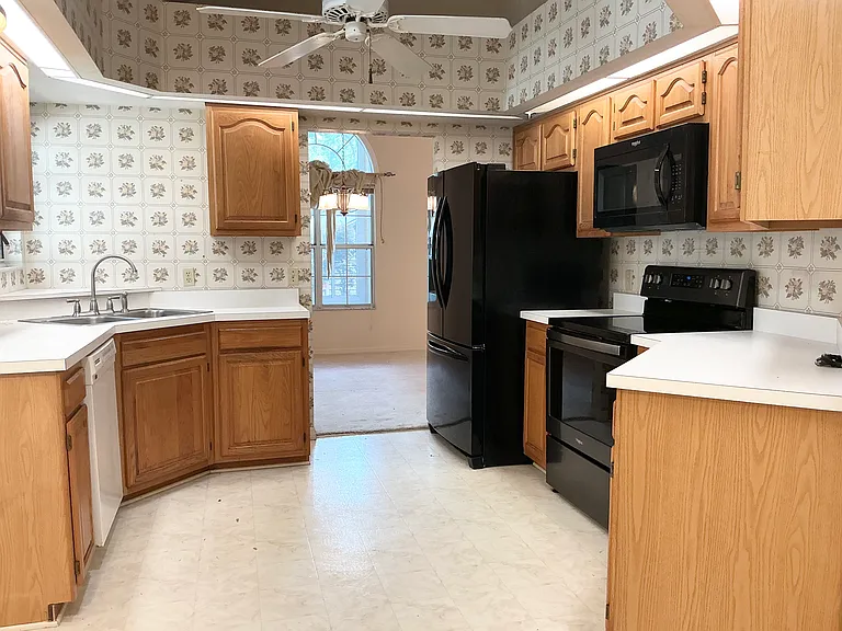 12332 NW 7th Ln — Photo 11