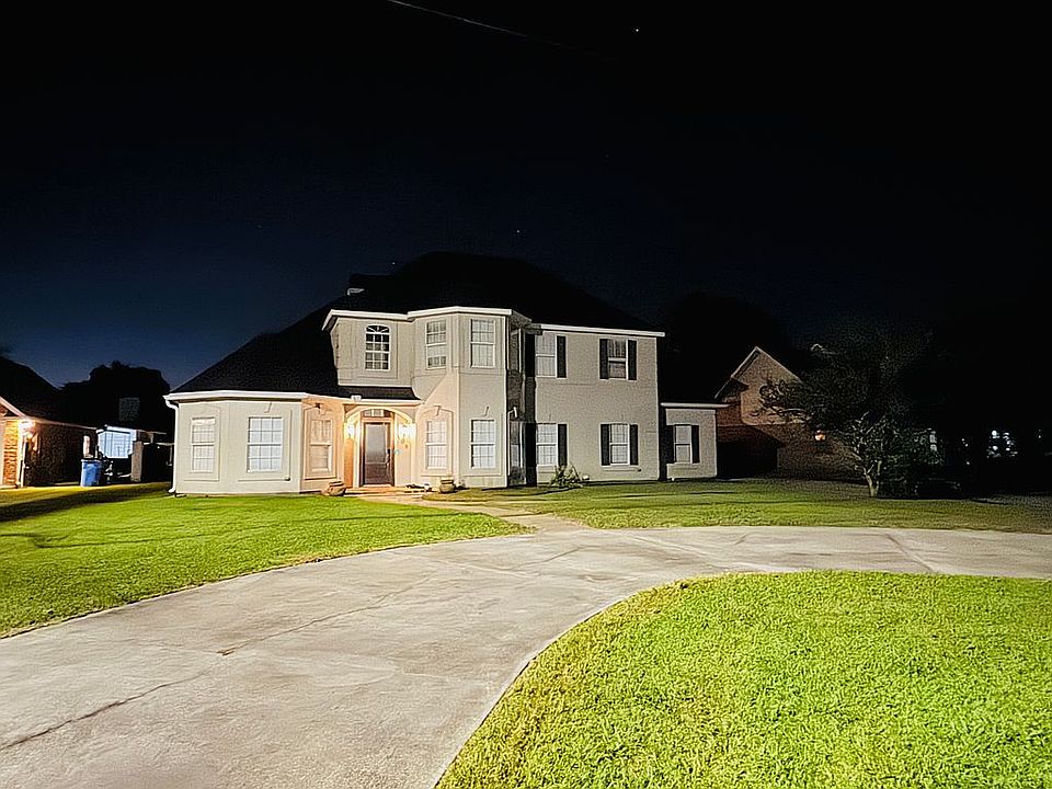 1st image of 609 Fairview Dr