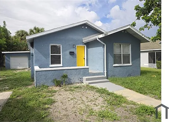 3 bed, 960 sqft, $2,395 — Photo 2