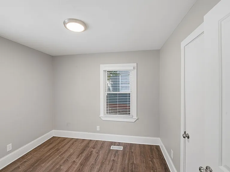 4239 Dinglewood Ave — Photo 20