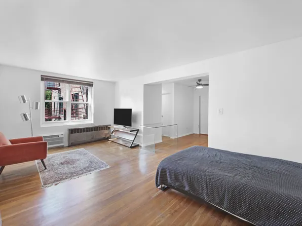 185 West Houston Street 6K image 3 of 8