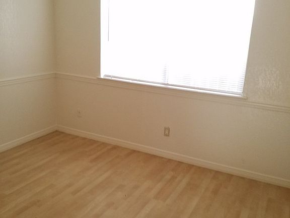 3rd image of 9379 Deeth Ct