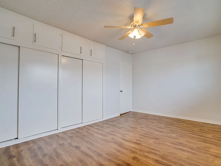 304 Bungalow Dr — Photo 10