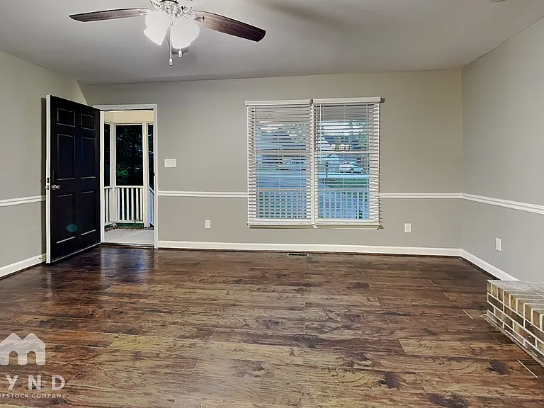 3504 Berdan Ct — Photo 3