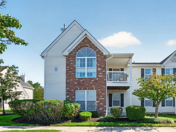 2606 Bluegrass Dr, Mount Laurel, NJ 08054
