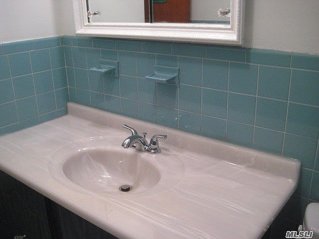 2nd image of 2021 160th St