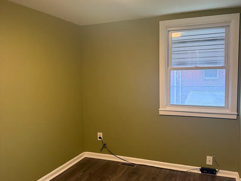 1402 Cosgrove St — Photo 10