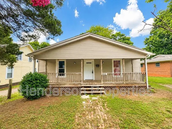 1022 5th St, Statesville, NC 28677