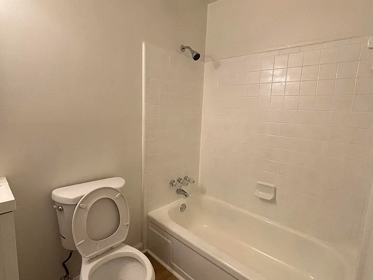 1813 Empress Ave — Photo 9