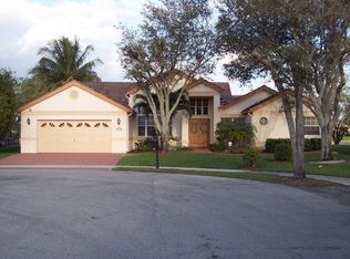 9400 Hollyhock Ct, Davie, FL 33328