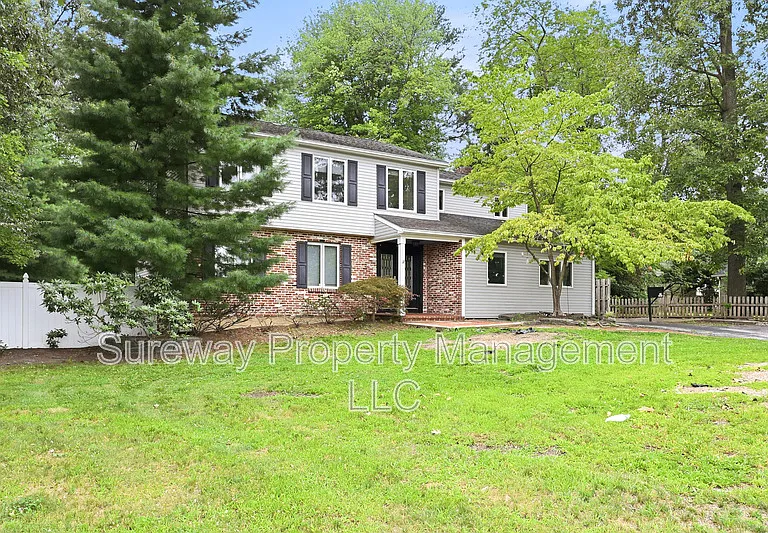342 Quaker Rd — Photo 1