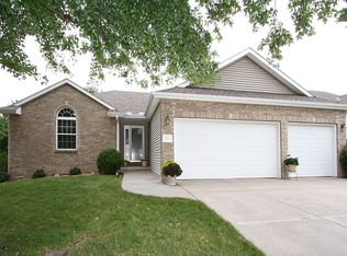 6151 Cheney Ridge Cir, Lincoln, NE 68516