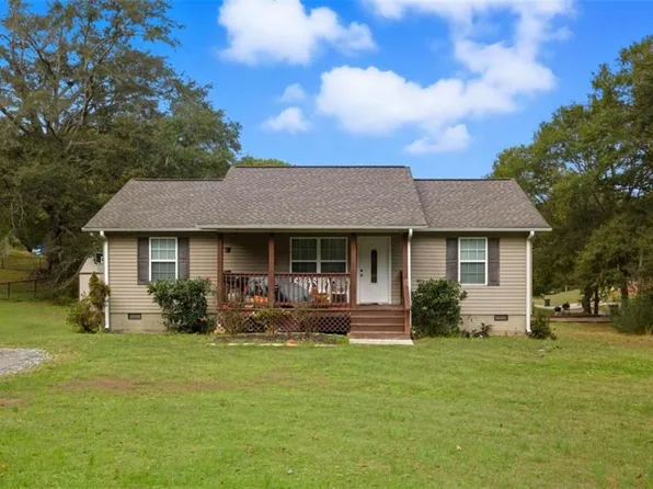 551 Waters St W, Clarkesville, GA 30523