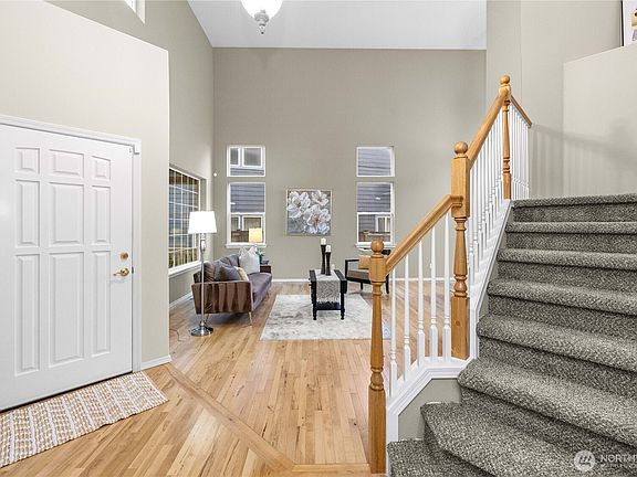 4th image of 6322 Rebecca Avenue SE