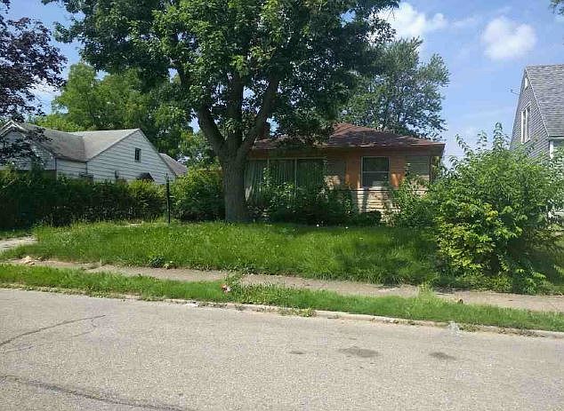 2nd image of 3204 Lillie St