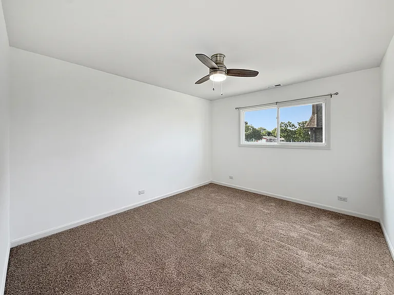 10407 N Church St #3 — Photo 8
