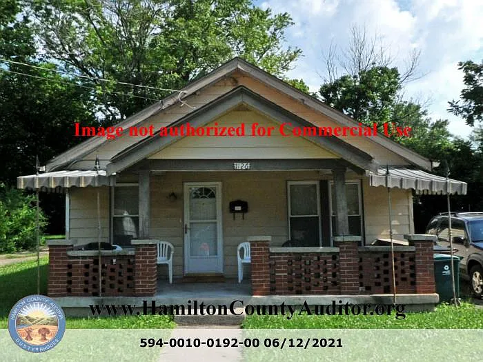 1126 Steffen Ave
