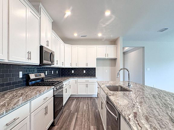 3rd image of 9285 Caymus Dr