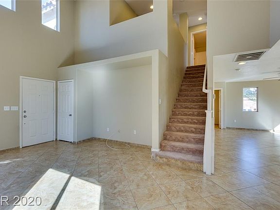4th image of 10409 Chandra Ave