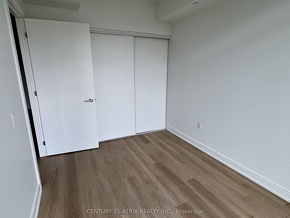 4th image of 3009 Novar Rd W #920